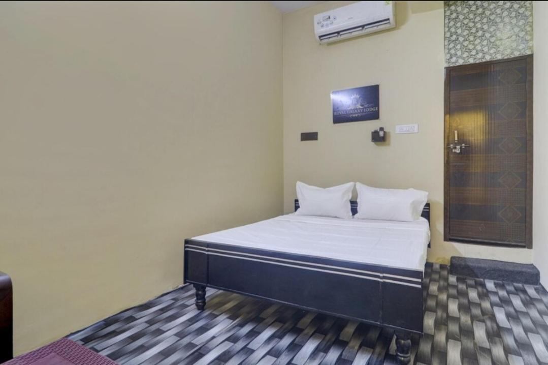 The Royal Galaxy Hotel Hyderabad Exterior photo